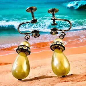 Vintage Faux Teadrop Pearl & Rhinestones Screw Back Earrings Dangle oldies 40's